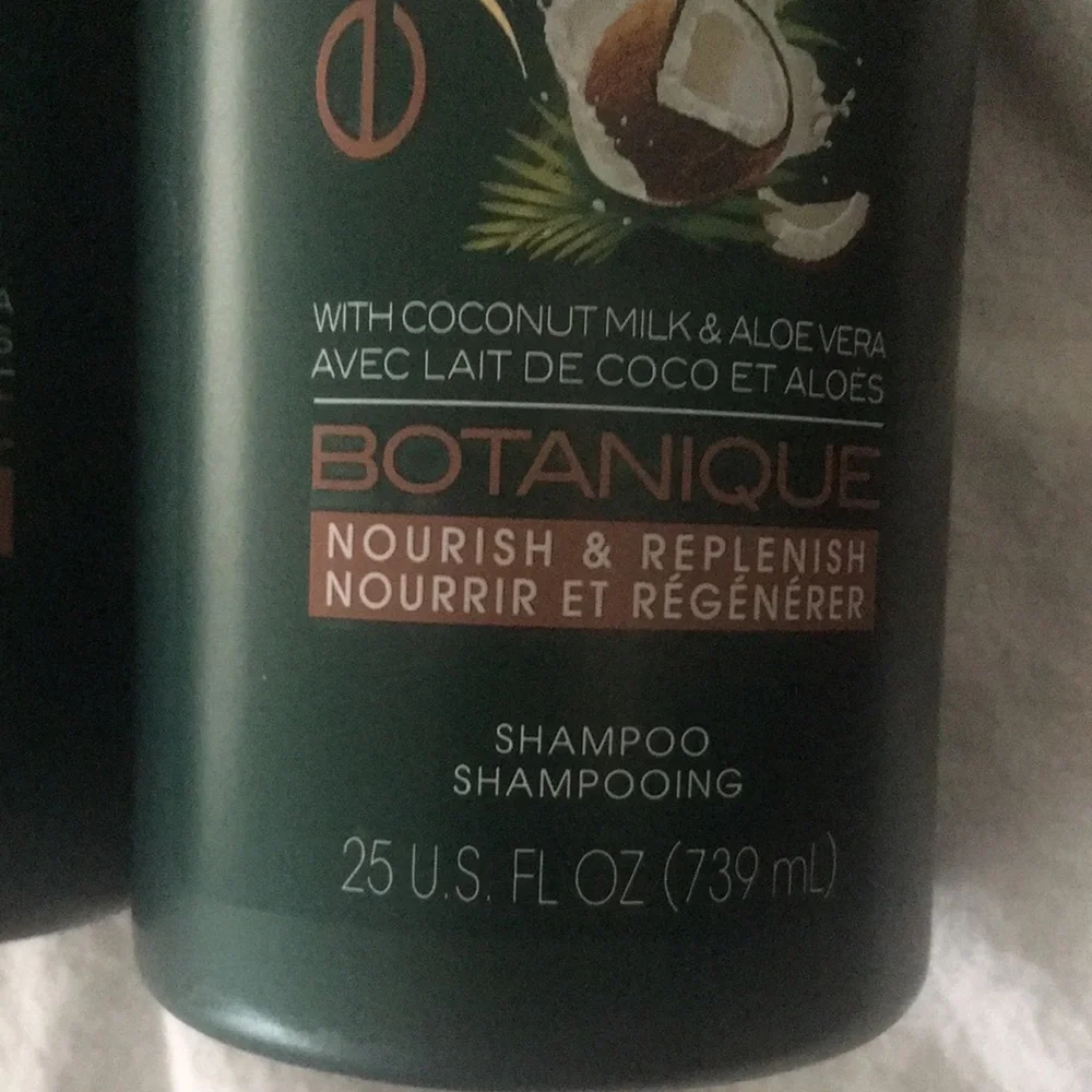 TRESemmé Nourish & Replenish Botanique Shampoo X2 Bottles 739ml - Picture 6 of 6